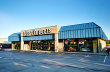 Everett Mall Plaza-Pier 1